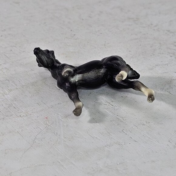 Breyer Stablemate Thoroughbred Standing Foal Baby Horse Black #5701 G1 - Picture 7 of 10